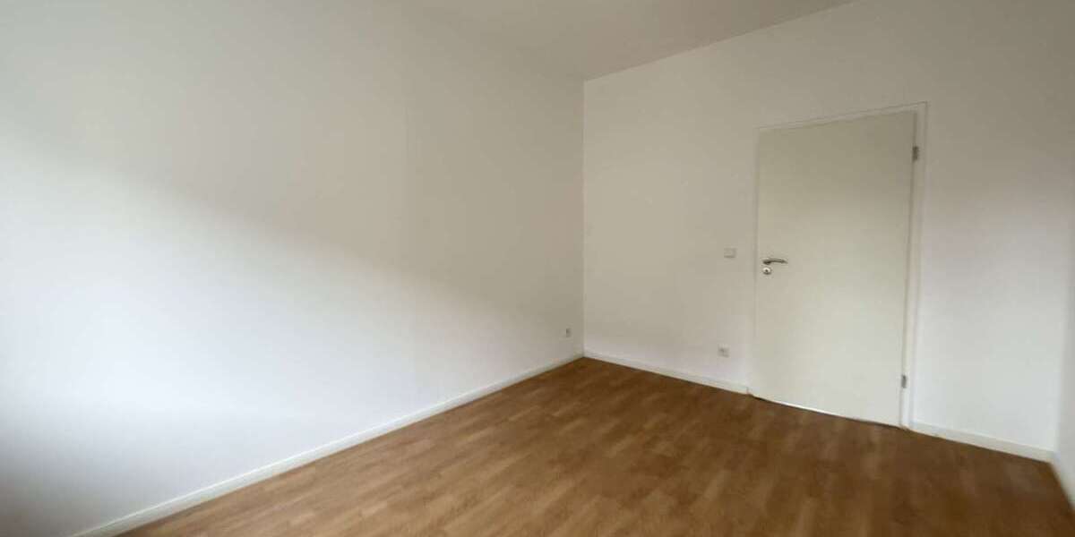 Exklusives Investment: Kernsaniertes Mehrfamilienhaus mit Balkon und Terrasse 10 zimmer