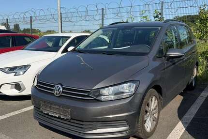VW Touran 161.000 km 11.990 &euro; Dinslaken 46537