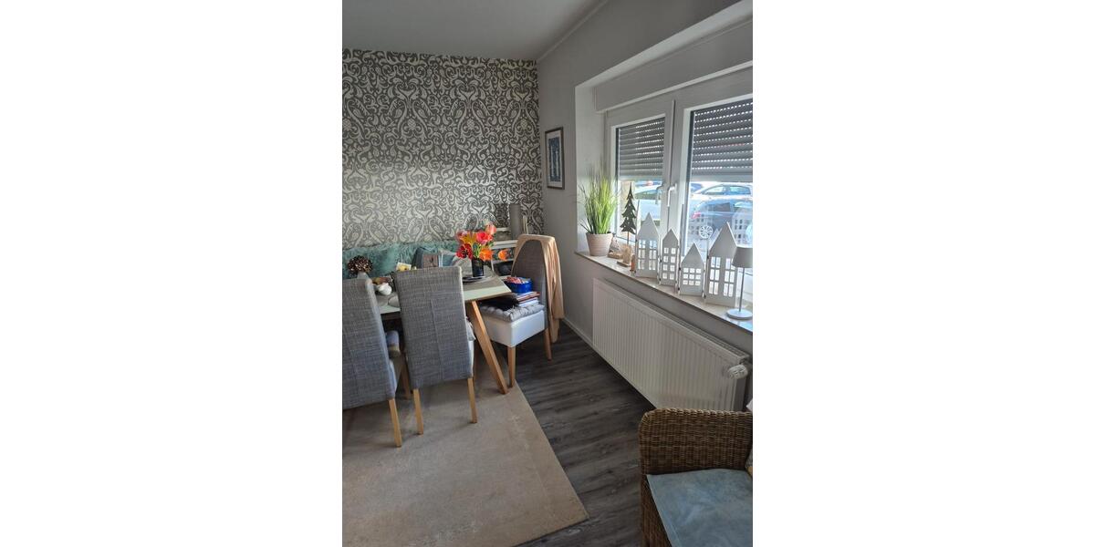 Erdgeschoßwohnung Essen Stadtbezirk III - 2 Zimmer, 83 m&sup2;, 780&euro; | Angebot:26380168