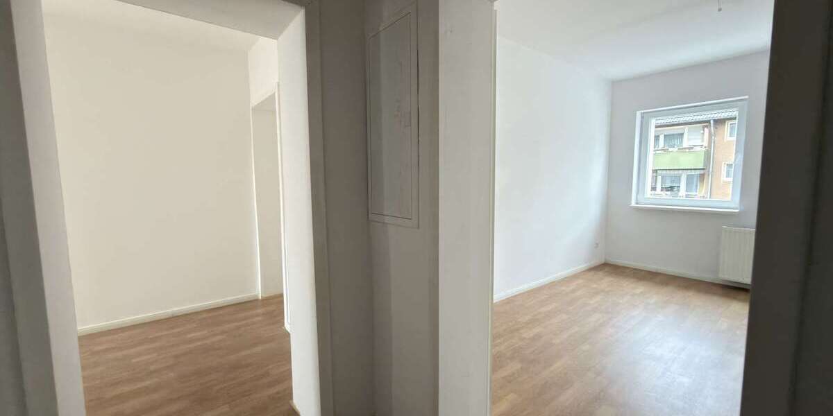 Exklusives Investment: Kernsaniertes Mehrfamilienhaus mit Balkon und Terrasse 10 zimmer