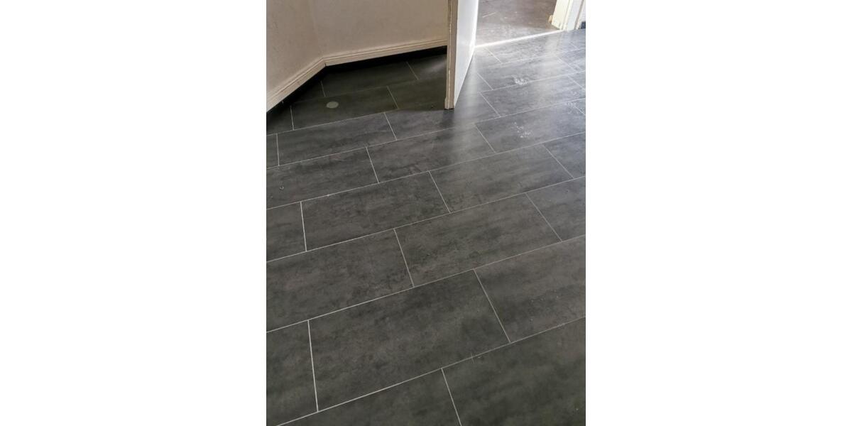 4 Zimmer +1 Durchgangszimmer, ca.108 m2, von priv. zu verm. 4 zimmer