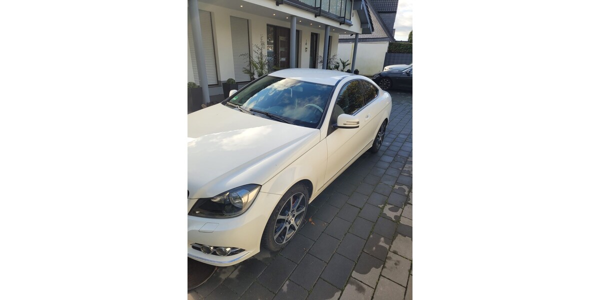 Mercedes-Benz C 200 154.000 km 12.990 &euro; Dinslaken 46535
