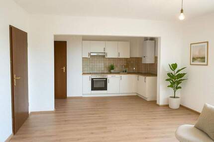 Castrop-Rauxel, Friedrichstr. 39 - Frisch renovierte 3-Zimmer-Wohnung mit Balkon im 2. OG 3 zimmer