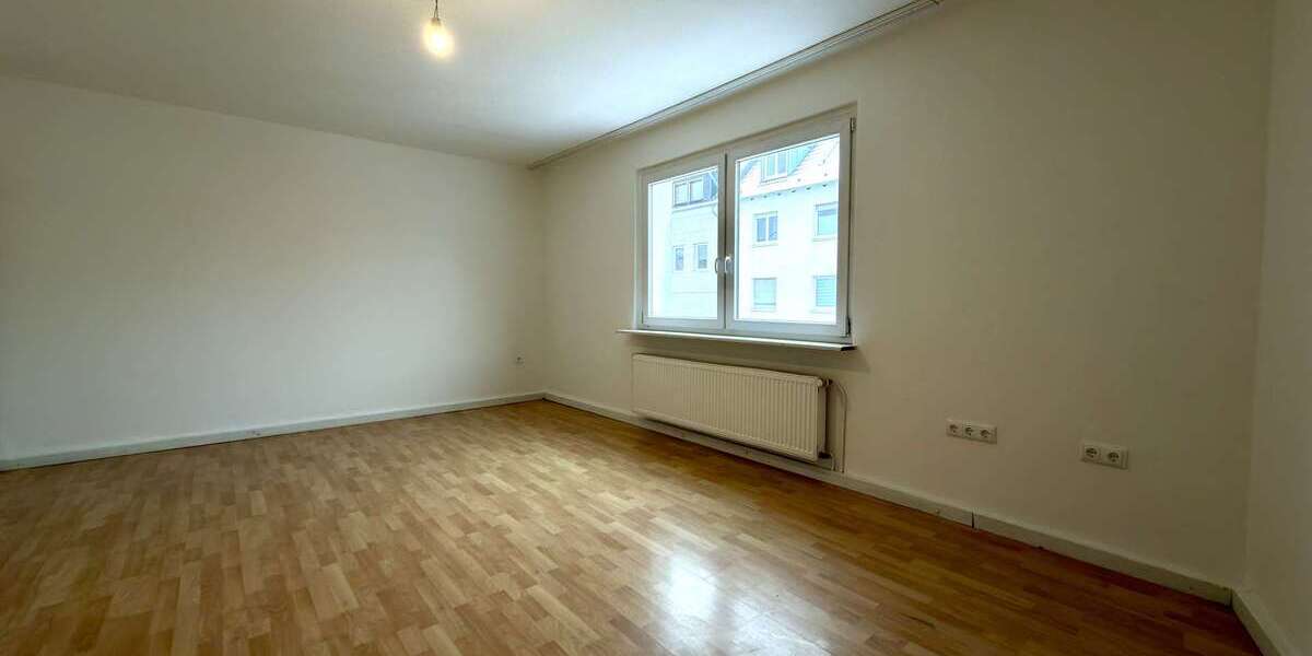 Attraktive 3,5-Zimmer-Wohnung im 2. Obergeschoss mit optionaler Garage - Etagenwohnung Essen Stadtbezirk III | Angebot:25537279