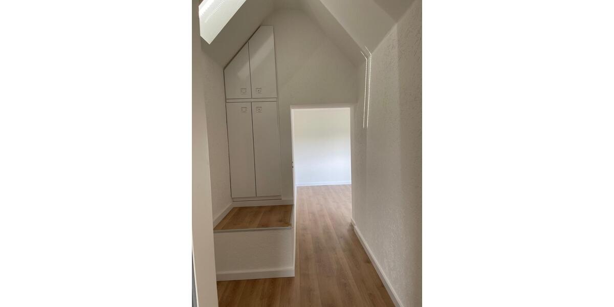 Dachgeschoßwohnung Schermbeck - 3 Zimmer, 75 m&sup2;, 600&euro; | Angebot:25267774