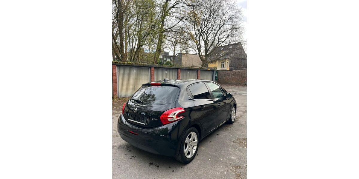 Peugeot 208 93.877 km 4.500 &euro; Wuppertal 42107