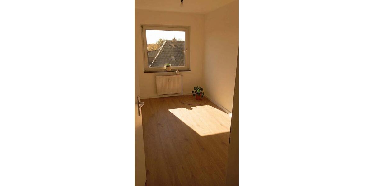 Etagenwohnung Gelsenkirchen Ückendorf - 4 Zimmer, 75 m&sup2;, 562&euro; | Angebot:26199777