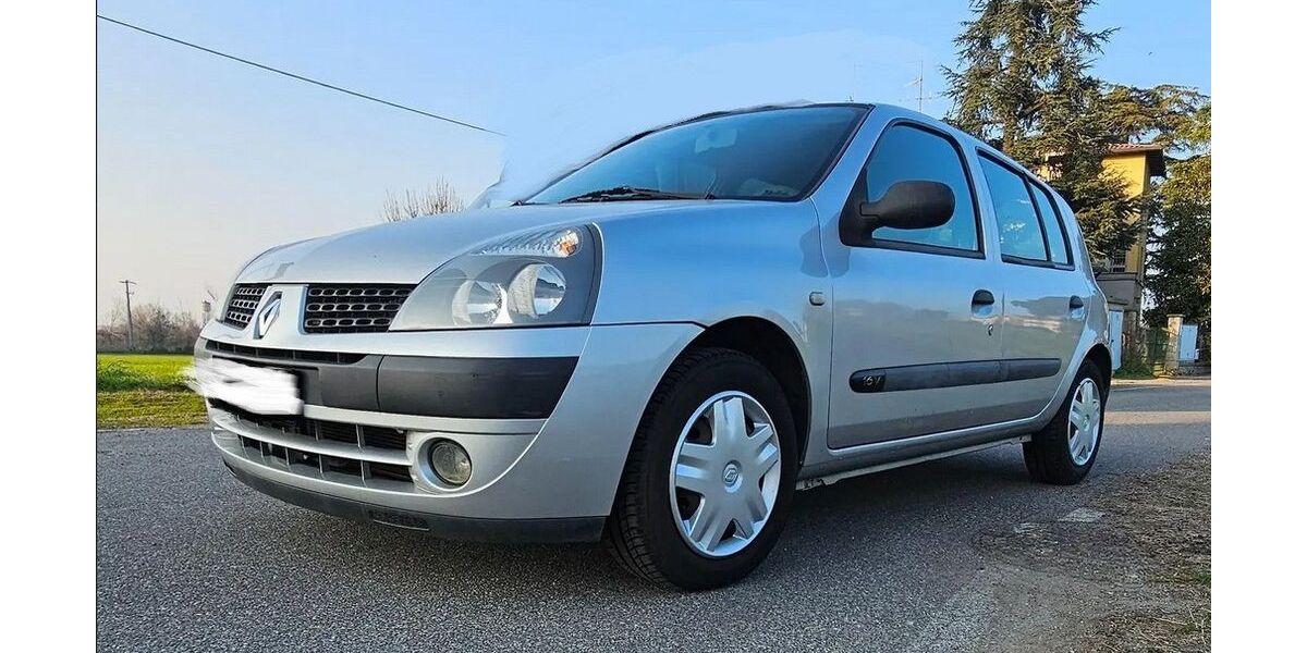 Renault Clio 67.000 km 3.500 &euro; Essen 45309
