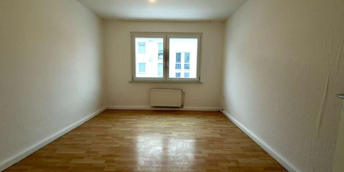 Attraktive 3,5-Zimmer-Wohnung im 2. Obergeschoss mit optionaler Garage - Etagenwohnung Essen Stadtbezirk III | Angebot:25537279