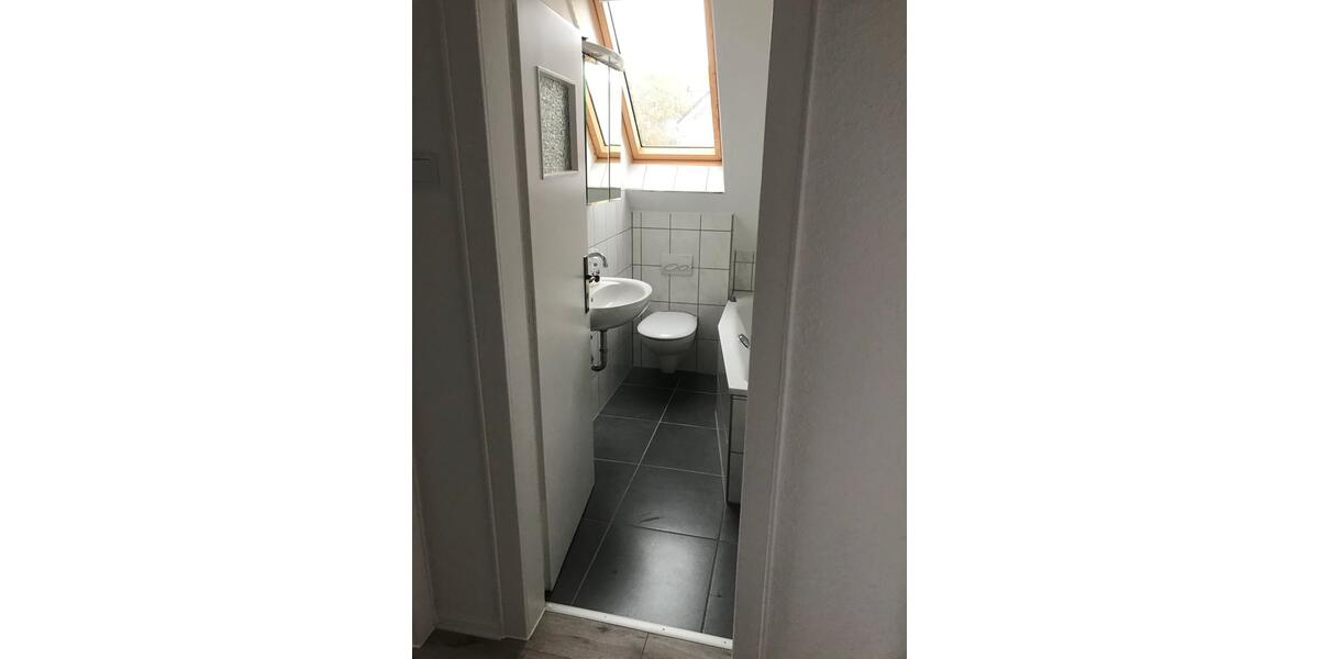 Dachgeschoßwohnung Oberhausen Biefang - 3.5 Zimmer, 65 m&sup2;, 740&euro; | Angebot:25404156