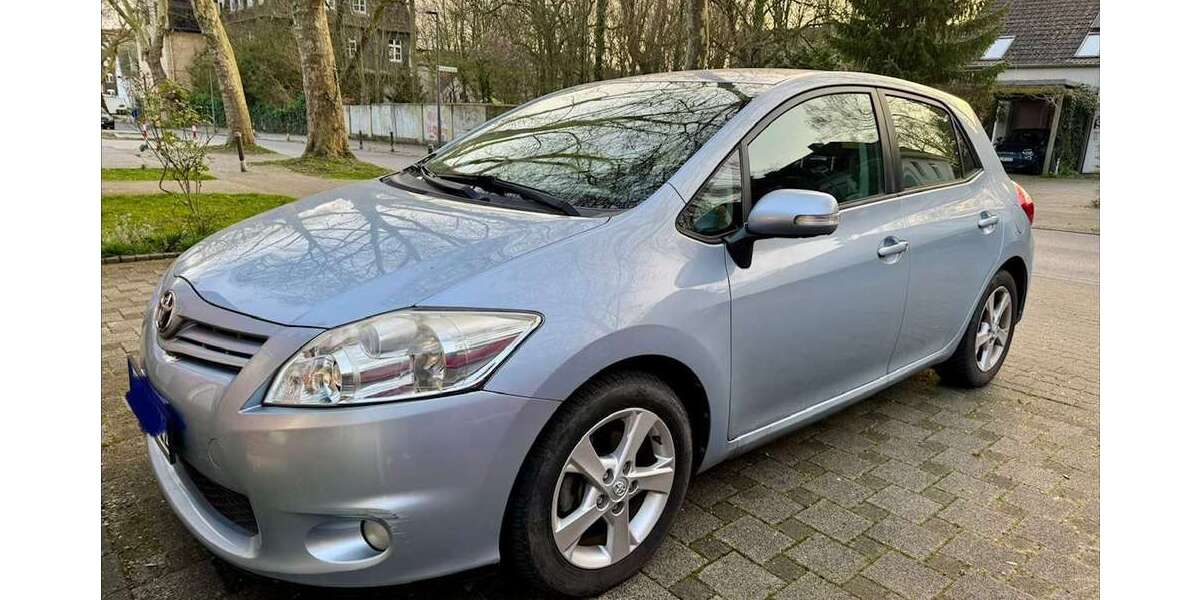 Toyota Auris 86.600 km 7.000 &euro; Gelsenkirchen 45888