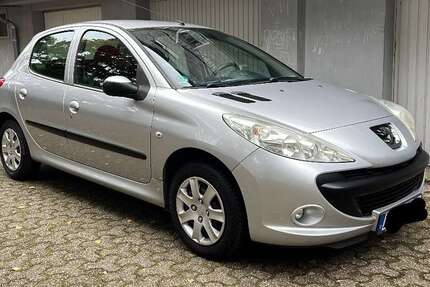 Peugeot 206 121.590 km 2.850 € Duisburg 47167