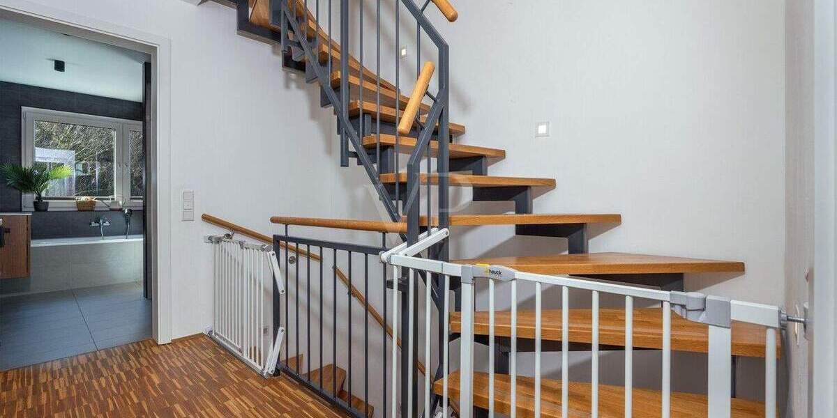 Doppelhaushälfte Wülfrath Innenstadt - 4 Zimmer, 141 m&sup2;, 760.000&euro; | Angebot:25373026