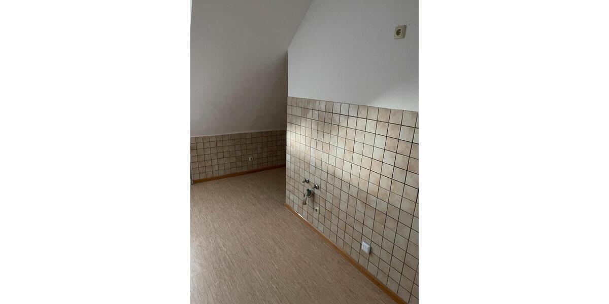 Dachgeschoßwohnung Oberhausen Rothebusch - 3 Zimmer, 92 m&sup2;, 900&euro; | Angebot:26256389