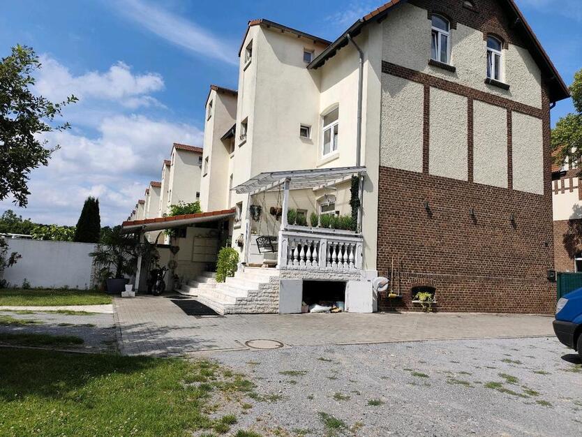 VON PRIVAT Charmante Doppelhaushälfte mit großem Potenzial zimmer