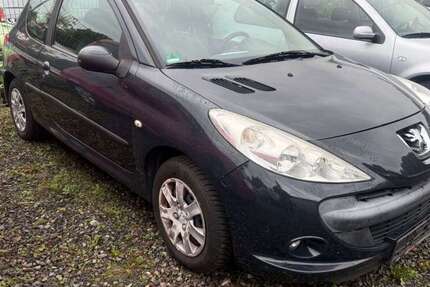 Peugeot 206 113.000 km 2.700 € Essen 45326
