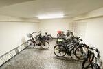 Hier wird kernsaniert - inkl. Fahrradkeller + PKW-Stellplatz + Gartennutzung 3.5 zimmer