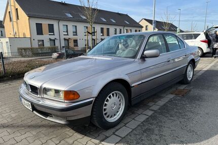 BMW 730