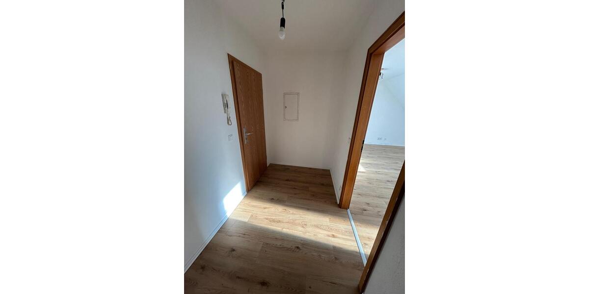 Dachgeschoßwohnung Wuppertal Arrenberg - 2 Zimmer, 35 m&sup2;, 380&euro; | Angebot:26252933