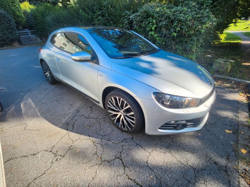VW Scirocco 110.542 km 9.500 € Essen 45355
