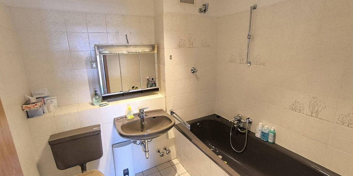 Terrassenwohnung Dinslaken Innenstadt - 4 Zimmer, 147 m&sup2;, 260.000&euro; | Angebot:26418076