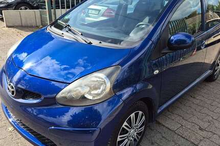 Toyota Aygo 73.500 km 3.399 &euro; Bottrop 46242