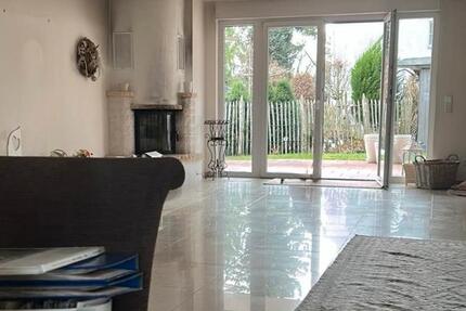 Helle Eigentumswohnung im Erdgeschoss barrierefrei 2 zimmer