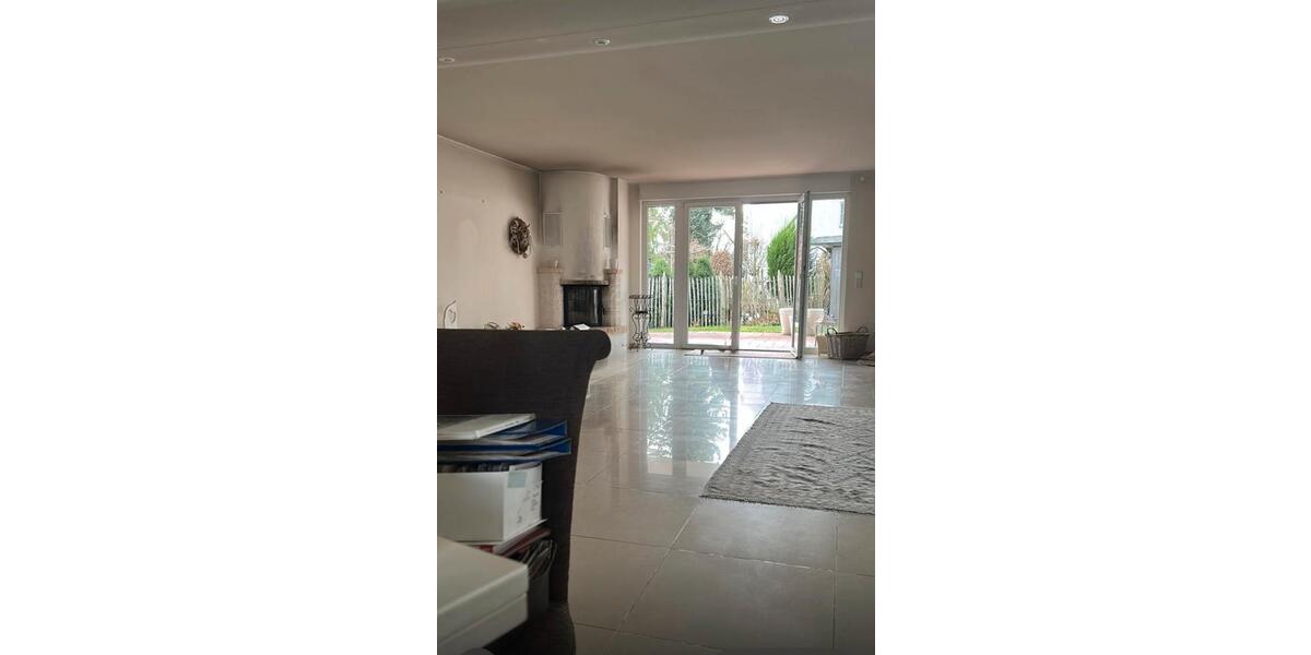 Helle Eigentumswohnung im Erdgeschoss barrierefrei 2 zimmer