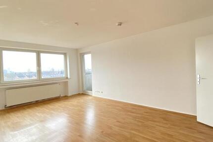 +++ Hochfahren & wohlfühlen! TOP saniert - sofort einziehen! +++ 2 zimmer