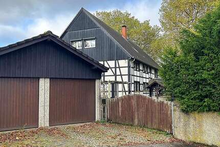 Haus Bochum Höntrop - 8 Zimmer, 332 m&sup2;, 843.000&euro; | Angebot:18202085