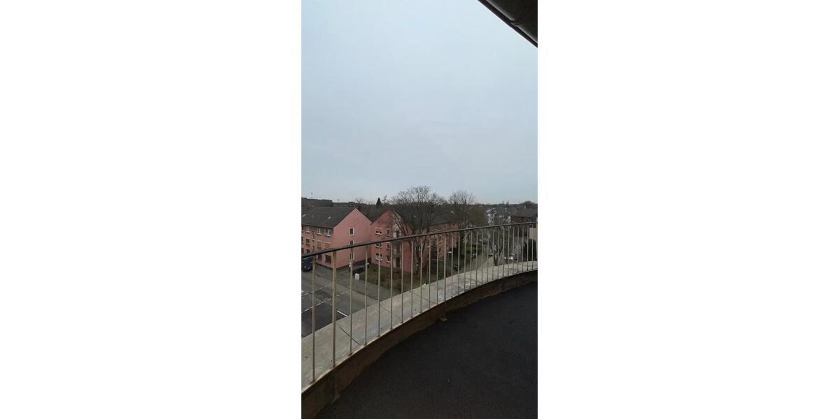 Über den Dächern von Duisburg ! 140qm Top Wohnung ! 5 zimmer