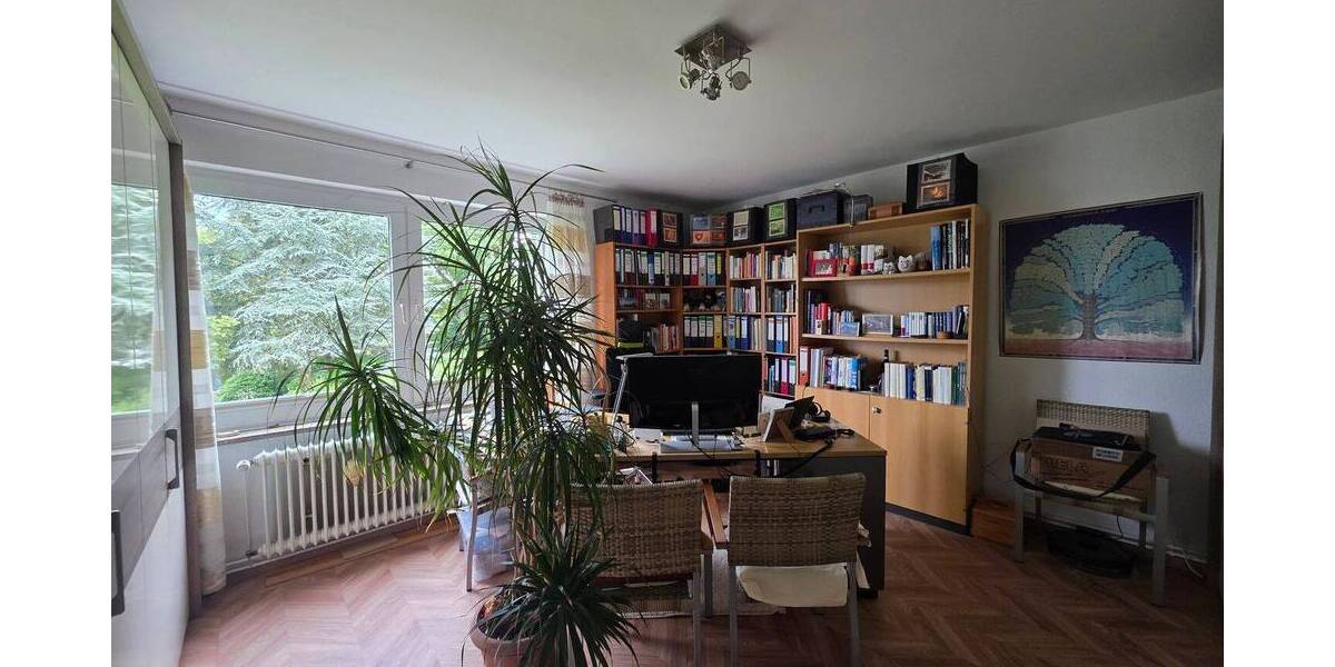 Großzügig geschnittene Wohnung in Velbert Neviges 3 zimmer