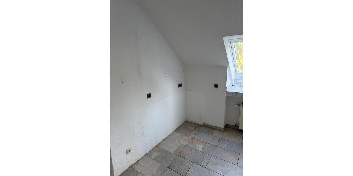 Dachgeschoßwohnung Dortmund Huckarde - 3 Zimmer, 82 m&sup2;, 195.000&euro; | Angebot:27075726