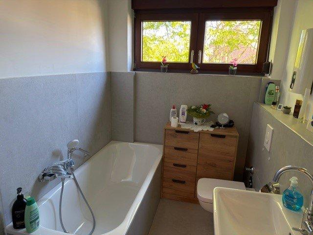 Etagenwohnung Dinslaken Hiesfeld - 3.5 Zimmer, 76 m&sup2;, 830&euro; | Angebot:26381679