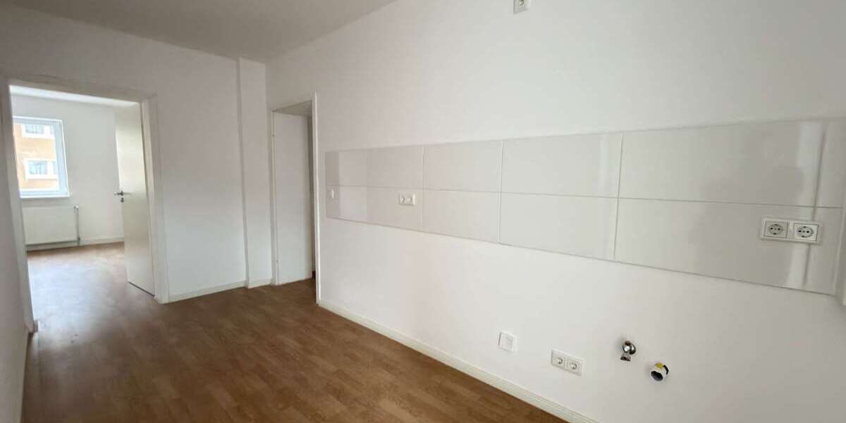 Exklusives Investment: Kernsaniertes Mehrfamilienhaus mit Balkon und Terrasse 10 zimmer