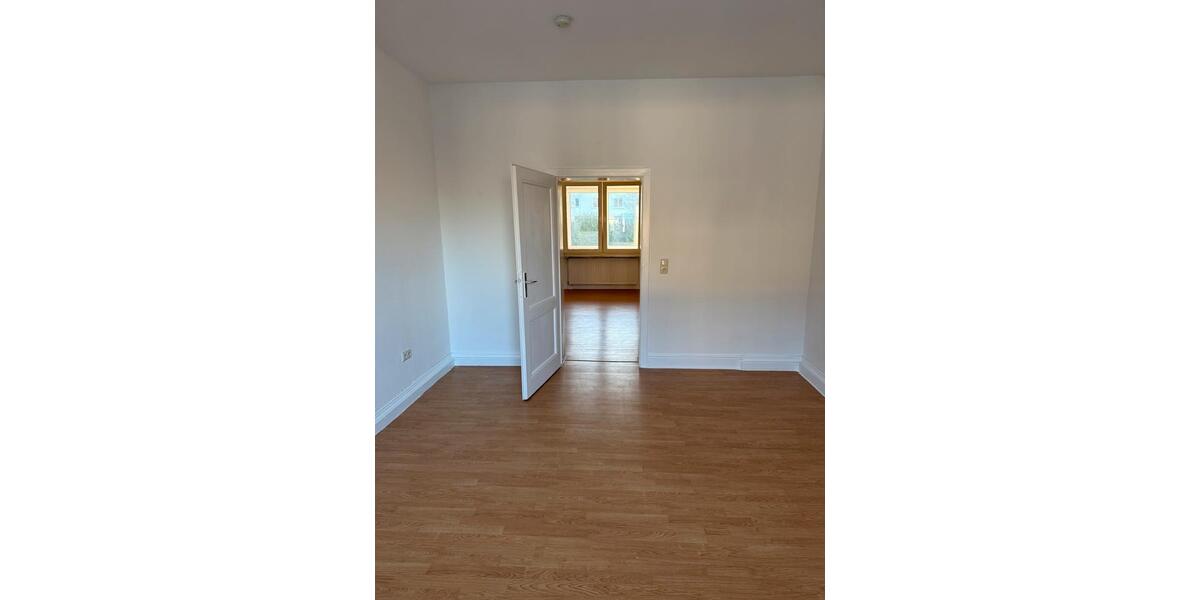 Dachgeschoßwohnung Wuppertal Gemarkung Langerfeld - 2 Zimmer, 65 m&sup2;, 450&euro; | Angebot:25421967