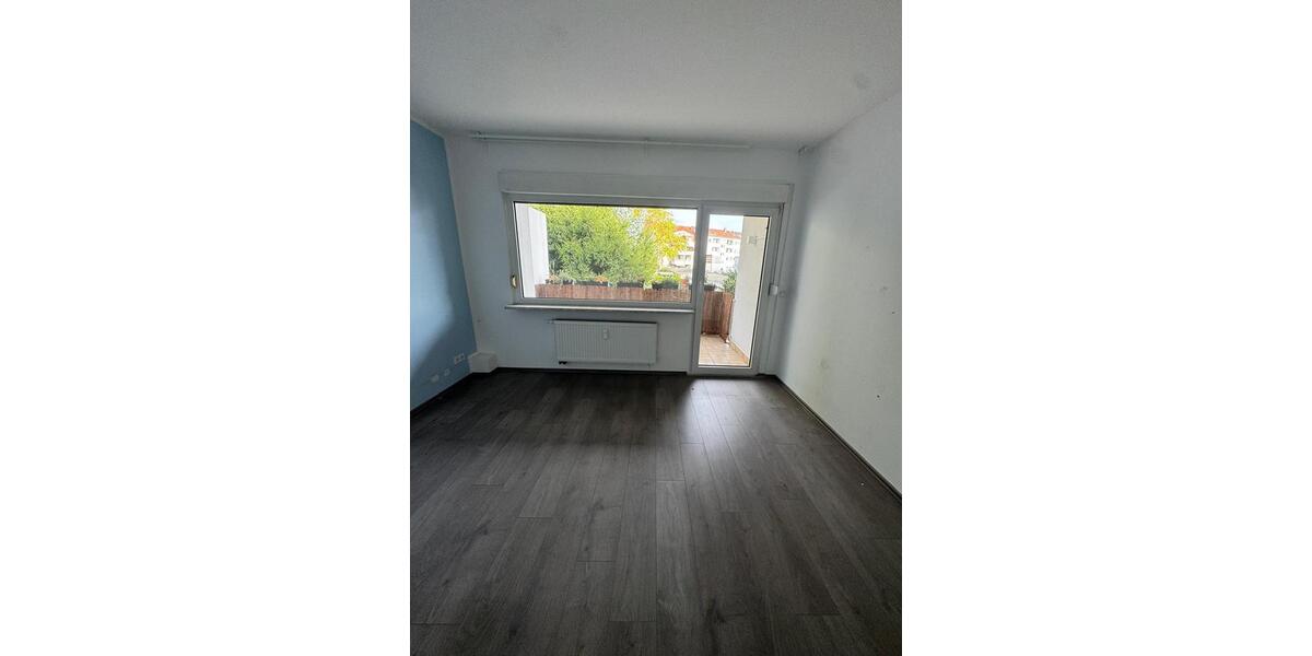 Moderne Wohnung in guter Lage von Buer zimmer