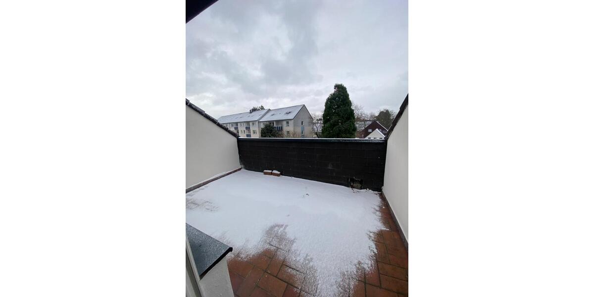 Kernsanierte 2-Zimmer Wohnung m. Loggia und neuem Badezimmer 2 zimmer