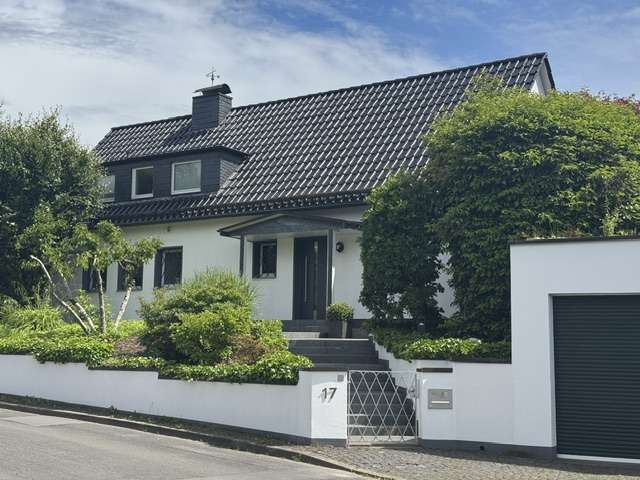 Einfamilienhaus Essen Stadtbezirk IX - 6 Zimmer, 230 m&sup2;, 1.190.000&euro; | Angebot:26838105