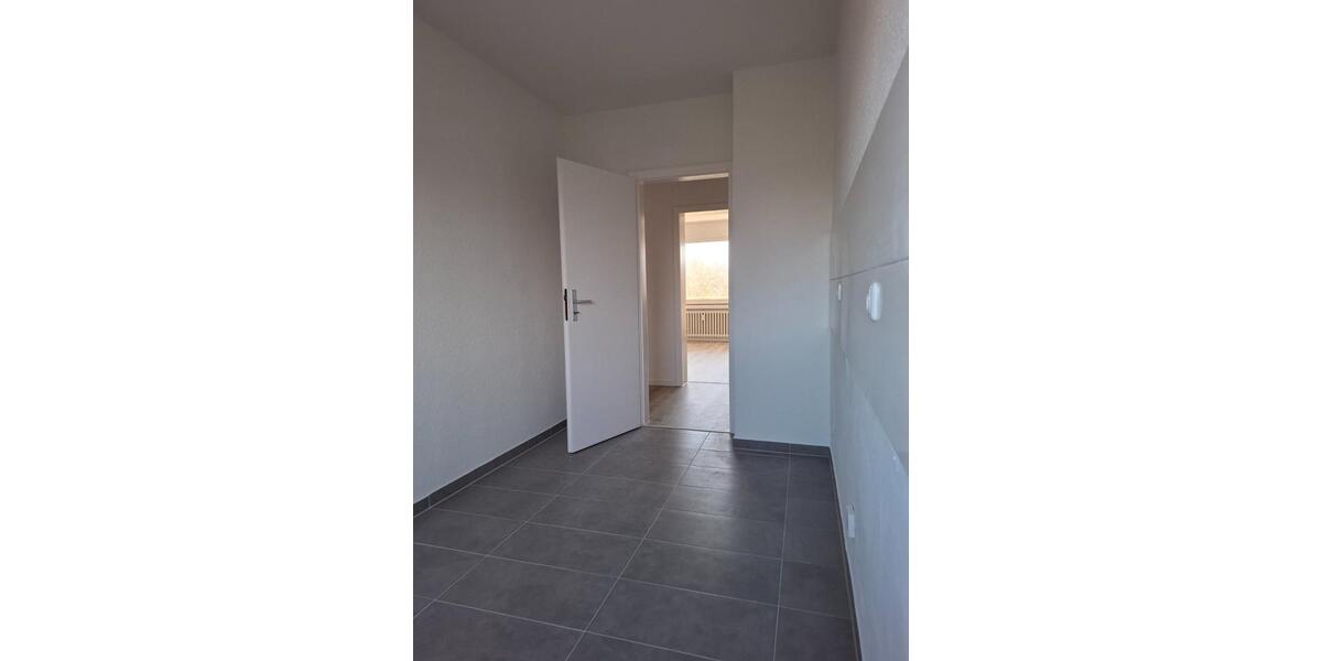 Modernisierte 3 Zimmer-Wohnung mit Aufzug in Meiderich - Nähe Stadtpark 3 zimmer