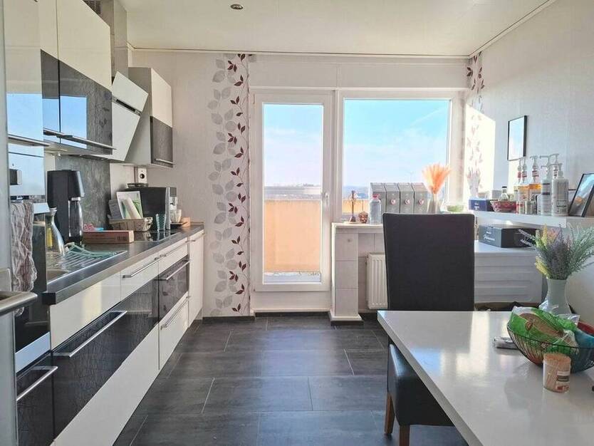 Über den Dächern von Marl-Sinsen! Vermietete Wohnung mit 2 Balkonen und Weitblick als Kapitalanlage!