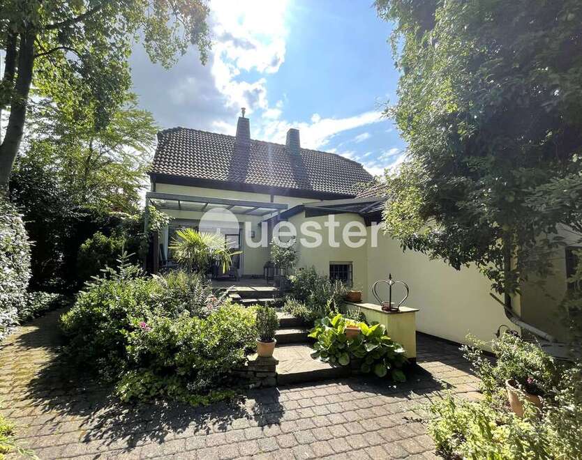 Haus zum Kaufen in Duisburg 420.000 € 145 m²