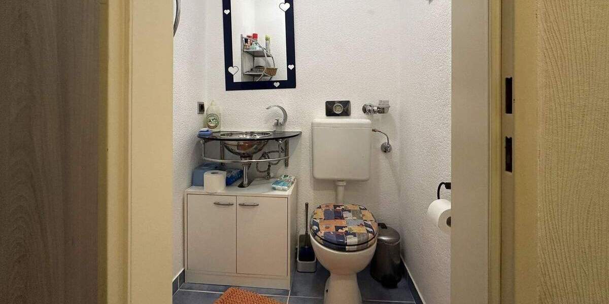 renovierte 3 Zimmer Wohnung, vollmöbliert 3 zimmer