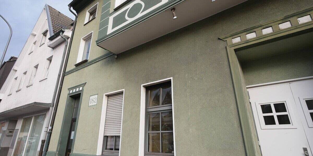 Gepflegte, sehr geräumige und effizient geschnittene 3,5-Raum-Maisonette mit Balkon 3 zimmer