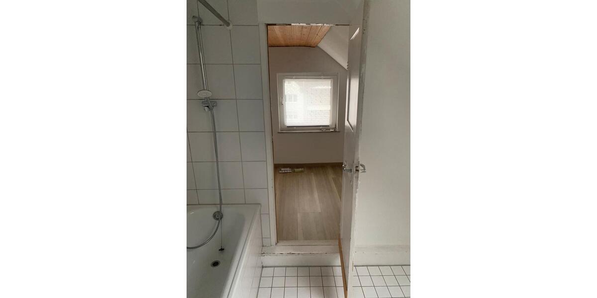Dachgeschoßwohnung Marl - 2 Zimmer, 55 m&sup2;, 300&euro; | Angebot:25084982