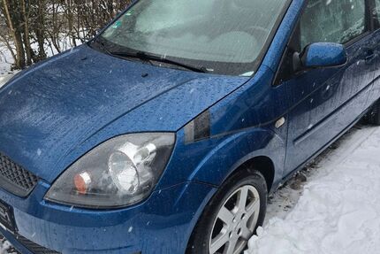 Ford Fiesta 166.000 km 700 &euro; Wuppertal 42287