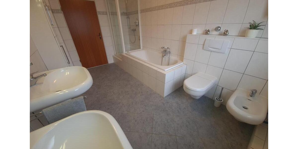 Einfamilienhaus Dinslaken Hiesfeld - 5 Zimmer, 153 m&sup2;, 569.000&euro; | Angebot:10902673