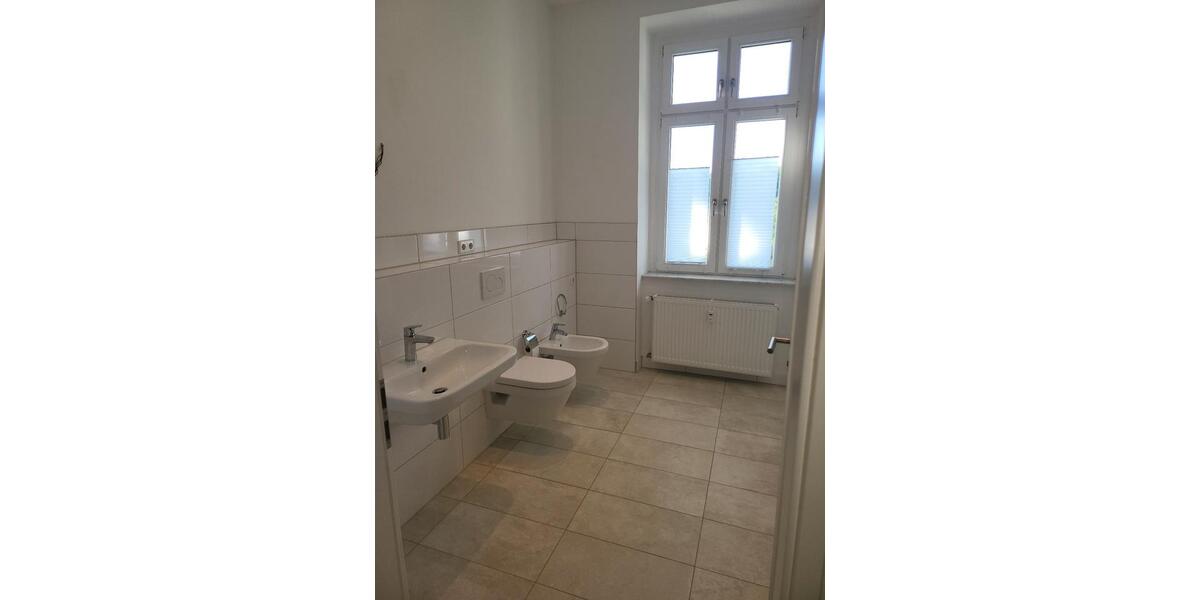 Erdgeschoßwohnung Wuppertal Arrenberg - 2 Zimmer, 67 m&sup2;, 695&euro; | Angebot:26396568