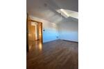 Dachgeschoßwohnung Duisburg Duisburg-Mitte - 2 Zimmer, 31 m&sup2;, 290&euro; | Angebot:26237027