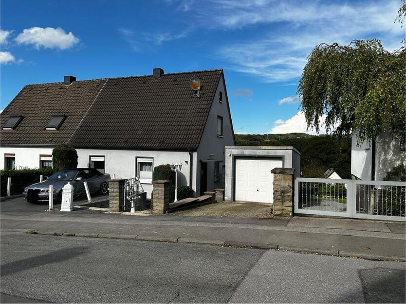 Doppelhaushälfte